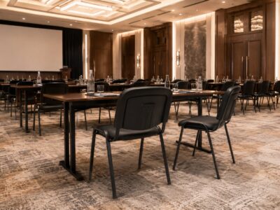 86607008fa5bb53fd4a3b546d8e58098|  Krzesło konferencyjne tapicerowane ISO PVC – kolor czarny | krzeslaonline.pl